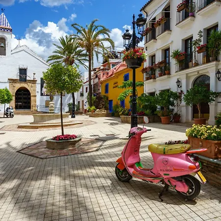 Beachside Groundfloor Apartment- Elviria 101- Roma By Interhome